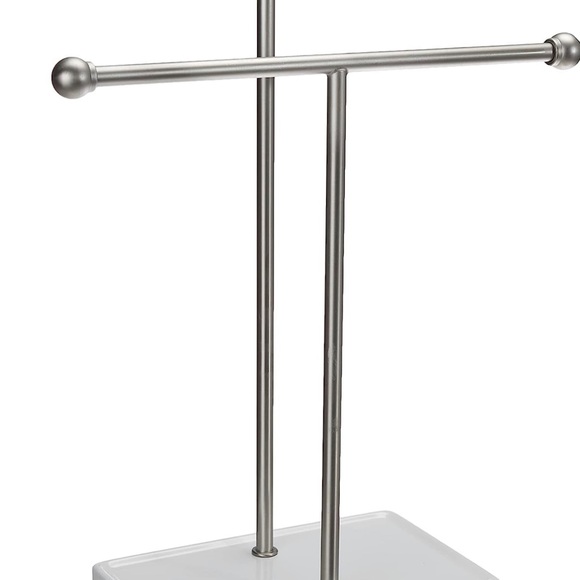 Double-T Hand Towel and Accessories T-Shape Stand - Picture 6 of 7